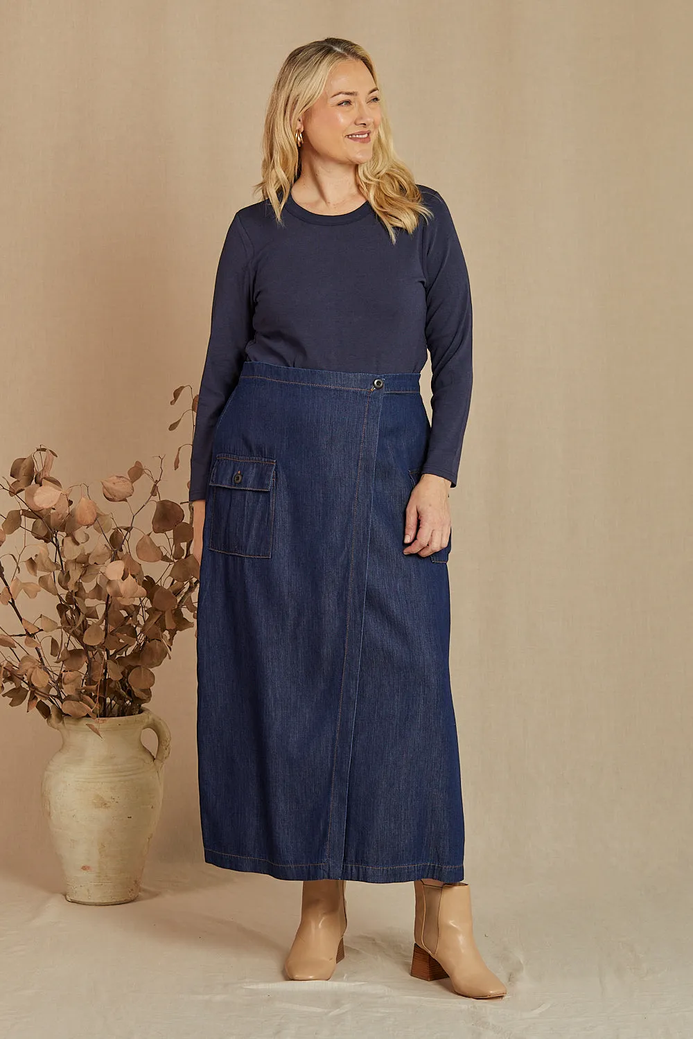 Charley Pocket Skirt in Dark Wash