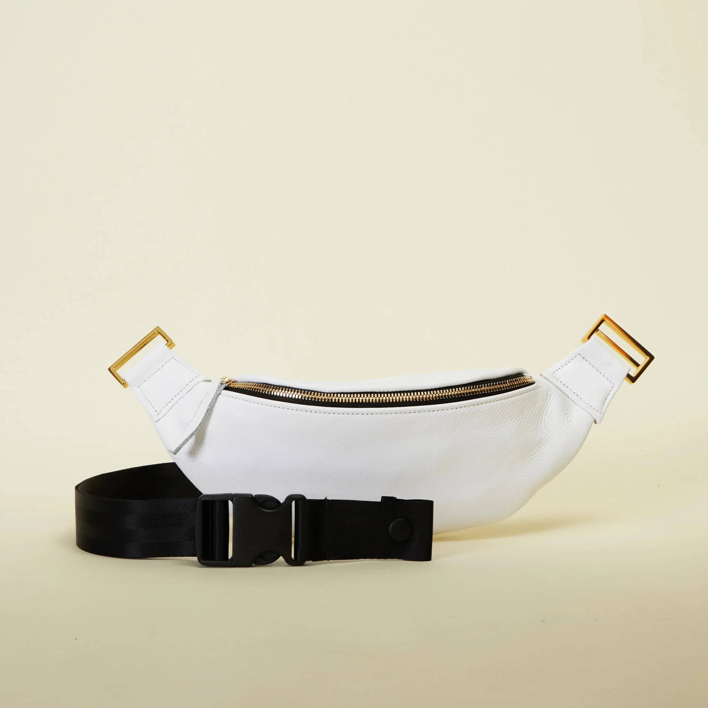 WHT/GH/FP Fanny Pack  Crossbody Bag | White   Gold Hardware  White/Gold Hardware Bag